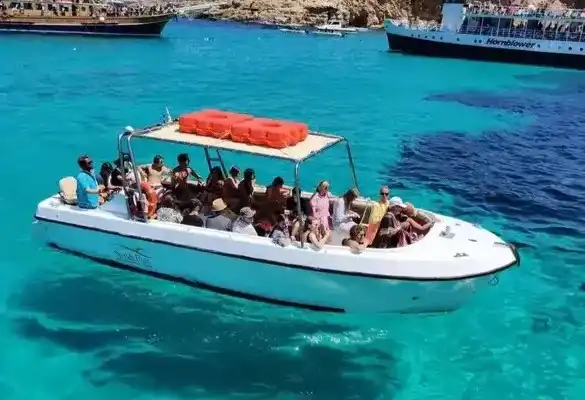 Speedboat trip to Blue Lagoon & Comino.